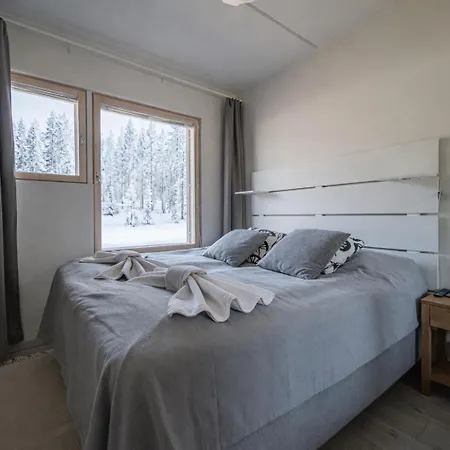 Lägenhet Tunturinlaita D1, Ski-In Ski-Out With Private Hot Tub, Levi Center By Aavalevi Levi